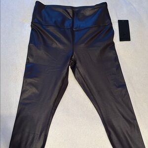 90 Degree by Reflex Black Interlink Cire Ankle Tight sz L NWT